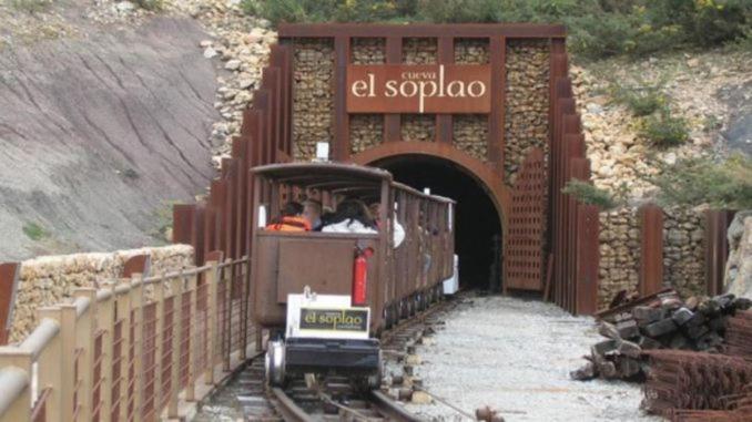 Obregón Casa Para Vacaciones Junto Al Parque De La Naturaleza De Cabarceno מראה חיצוני תמונה